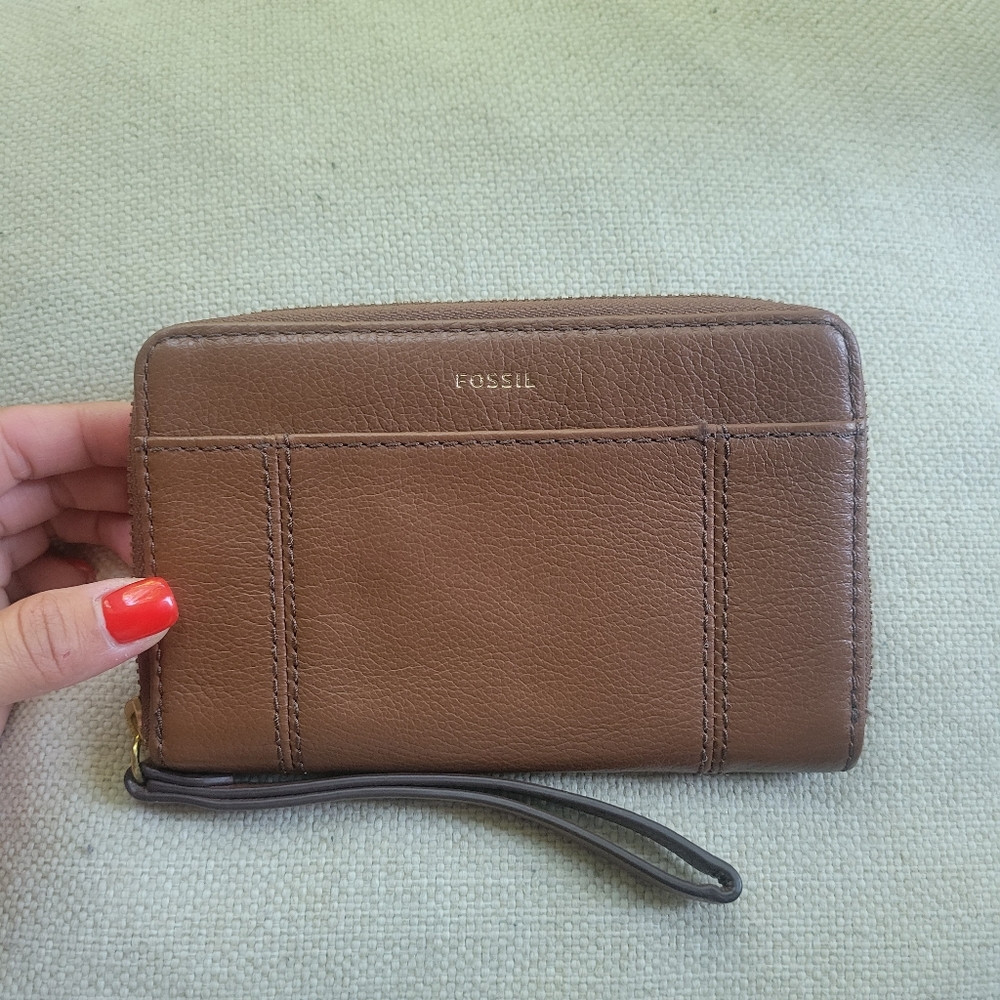 Fossil Wristlet